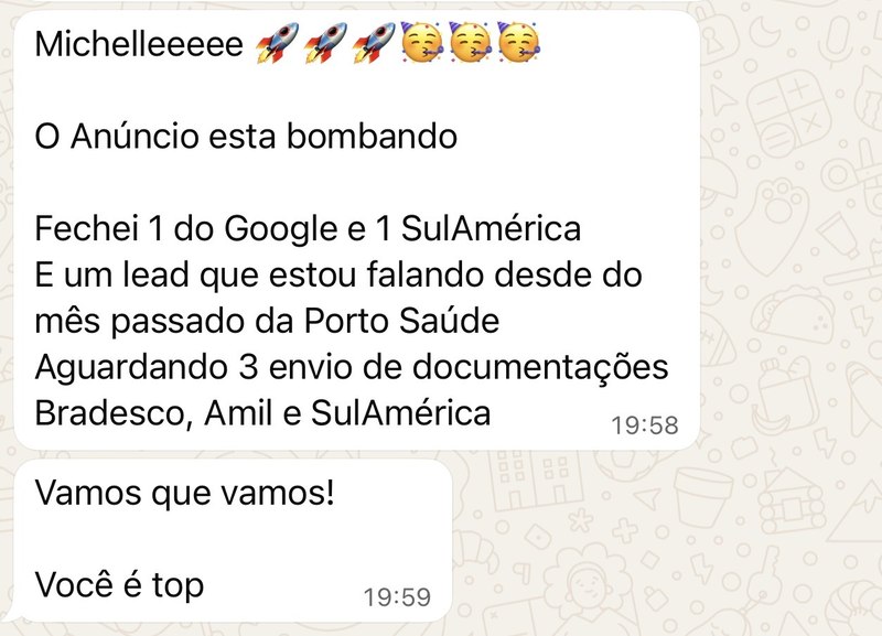 Conversa de WhatsApp: corretor comemora fechamentos vindos do Google e da SulAmérica e informa três documentações em andamento.